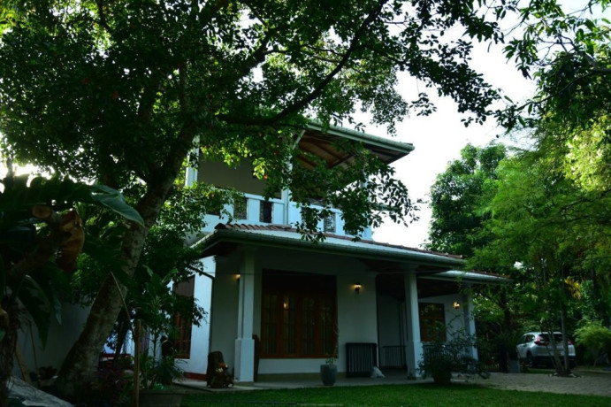 annes-bungalow-in-galle-big-1