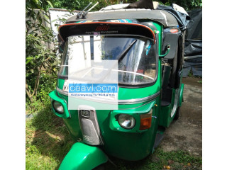 Bajaj 4 Stroke Threwheeler for Rent in Thihariya