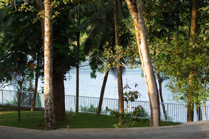 hotel-waters-spring-kandy-big-1