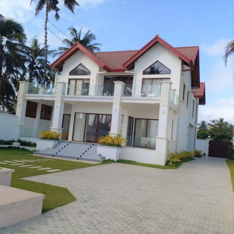 beach-front-villa-in-wadduwa-big-3
