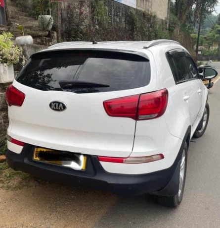 kia-sportage-rental-drive-in-style-and-comfort-big-2