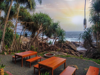 Sea View Clay House In Dikwella