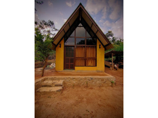 Rainforest clay cabin in Deniyaya