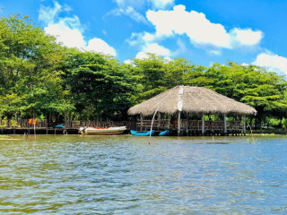 Lake Resort in Bolgoda