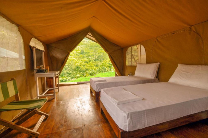 wild-glamping-knuckles-in-kandy-big-2