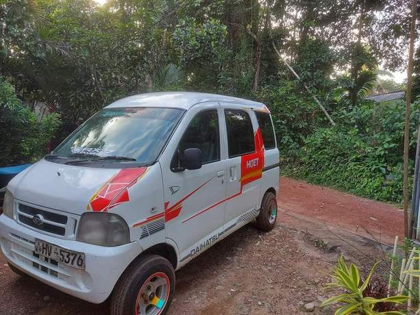 rent-a-comfortable-daihatsu-van-in-colombo-big-0