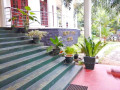 happy-leoni-hotel-in-anuradhapura-small-0