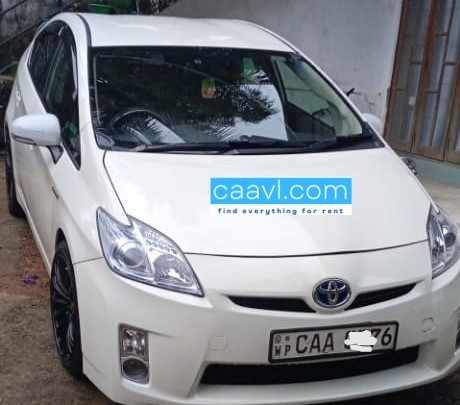 toyota-prius-car-for-rent-big-0