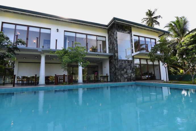 a-classy-villa-in-galle-big-3