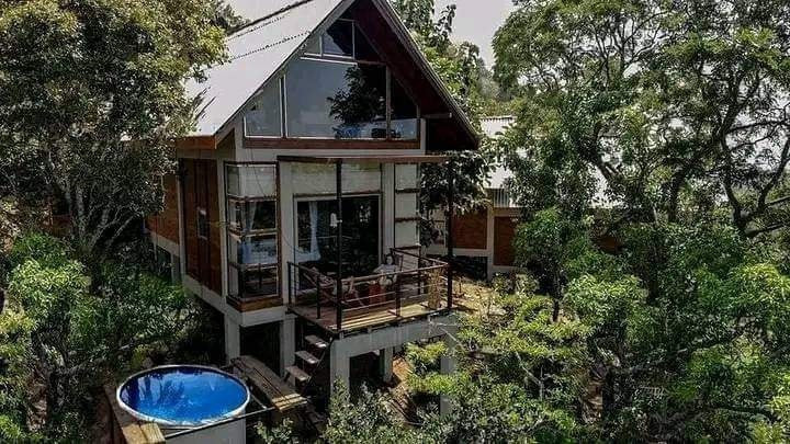 tree-house-chalets-in-belihuloya-big-3