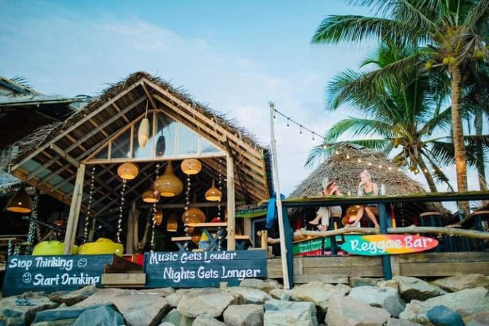 backpack-beach-hostal-raggae-bar-in-galle-big-2