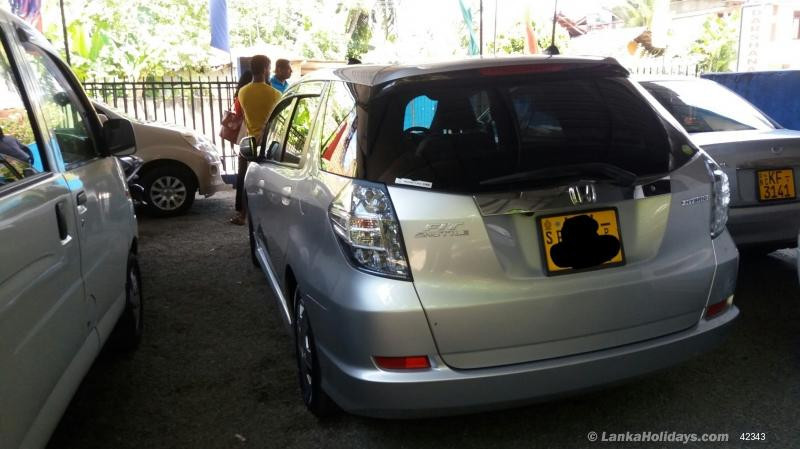 honda-shuttle-for-rent-in-ambalangoda-rent-a-car-big-2