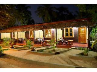 , Naaval Beach Villa & Rooms in Batticaloa