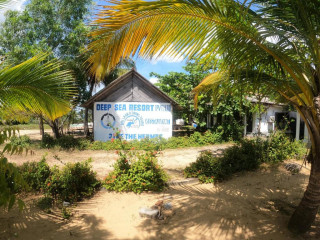 DEEP SEA RESORT PADI DIVE CENTER in Kallady