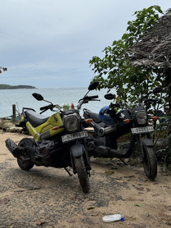 island-bike-tuktuk-rent-galle-scooter-and-bike-rental-in-galle-big-2