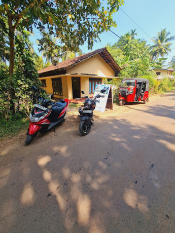 rent-a-bike-osheltours-bike-and-scooter-rental-in-unawatuna-big-1