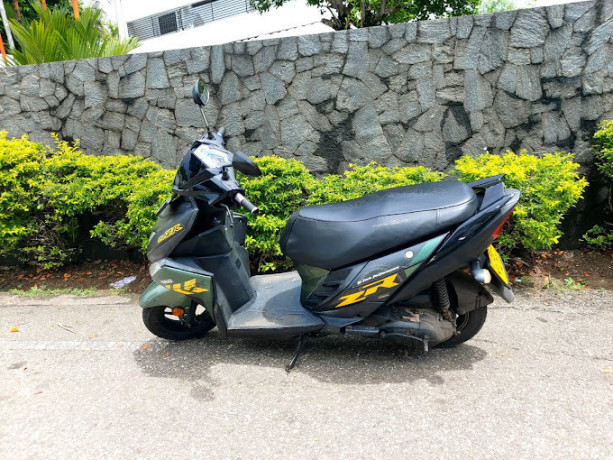 mmm-ceylon-pvt-ltd-scooter-and-bike-rental-in-colombo-big-1