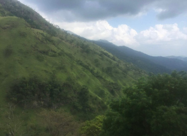 mini-adams-peak-a-scenic-hike-with-panoramic-views-in-ella-big-2