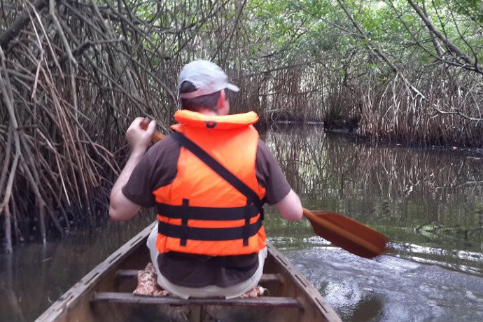 unawatuna-lagoon-canoeing-excursion-a-serene-paddle-through-coastal-waters-and-verdant-wetlands-in-unawatuna-big-2