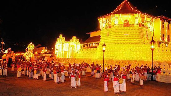 sri-dalada-maligawa-the-sacred-temple-of-the-tooth-relic-in-kandy-big-0