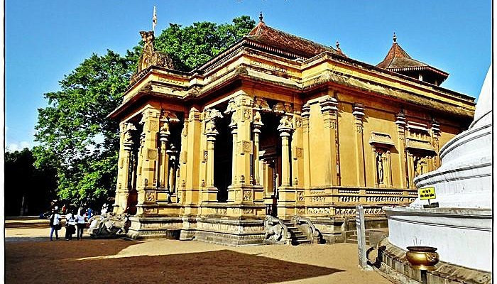 kelaniya-raja-maha-viharaya-a-historic-buddhist-temple-in-colombo-big-3