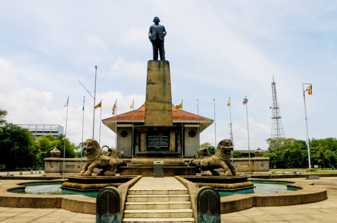 independence-square-a-symbol-of-sri-lankan-freedom-and-heritage-in-colombo-big-0