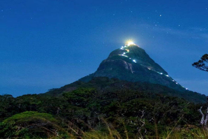 sri-pada-adams-peak-sri-lankas-sacred-mountain-big-2