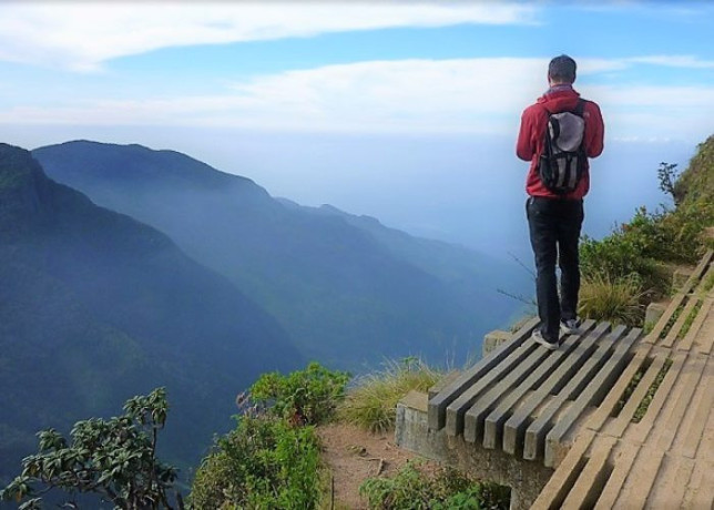 great-worlds-end-drop-a-stunning-cliffside-view-in-sri-lankas-highlands-in-nuwaraeliya-big-3