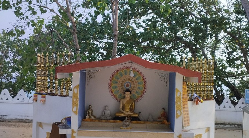 japanese-peace-pagoda-rumassala-a-tranquil-symbol-of-harmony-in-galle-big-3