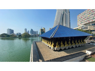 Gangarama Sima Malaka, A Serene Monastic Sanctuary on Beira Lake in Colombo