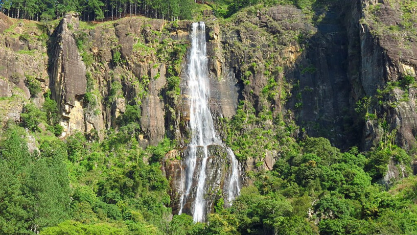 bambarakanda-falls-sri-lankas-highest-waterfall-in-the-hill-country-big-2