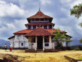 sri-lankathilake-rajamaha-viharaya-an-ancient-buddhist-temple-with-rich-heritage-in-polonnaruwa-small-1