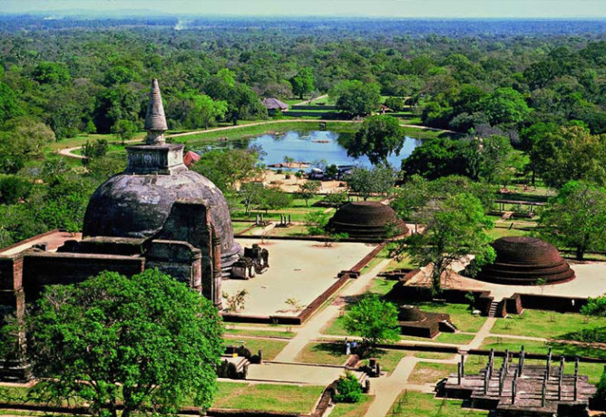 polonnaruwa-ancient-city-a-majestic-window-into-sri-lankas-medieval-past-big-0