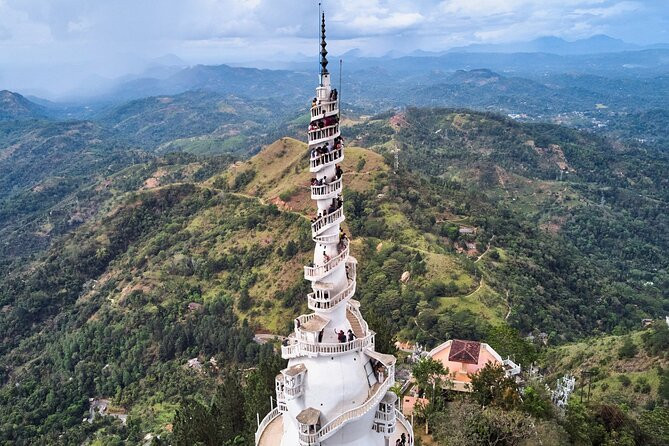 ambuluwawa-tower-a-journey-to-the-pinnacle-of-sri-lankas-scenic-beauty-in-gampola-big-1