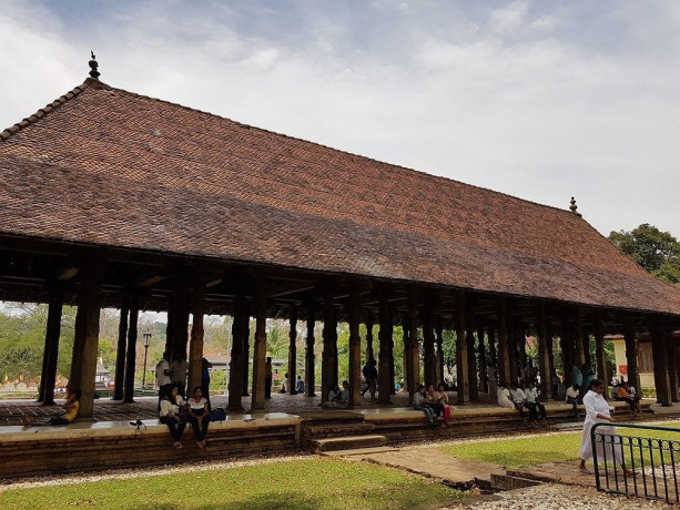 old-royal-palace-a-glimpse-into-sri-lankas-regal-past-in-kandy-big-2