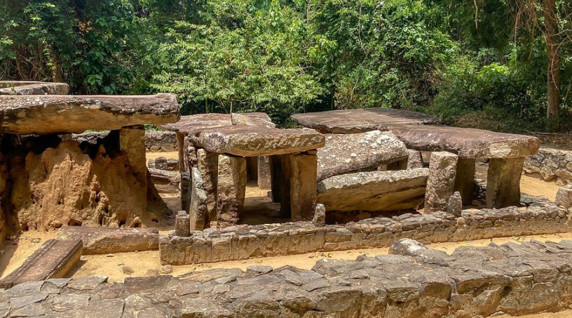 arankelle-rajamaha-viharaya-arankelle-forest-monastery-in-kurunegala-big-0