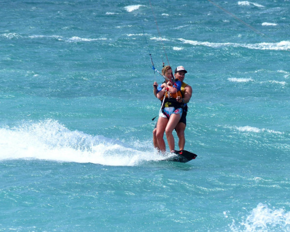 kite-surfing-an-exciting-water-sport-for-adventurers-in-kalpitiya-big-3