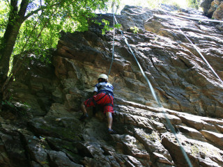 Rock Climbing in Sri Lanka: An Adventure Amongst Lush Landscapes