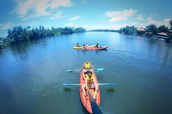 sea-kayaking-in-sri-lanka-paddle-through-paradise-in-srilanka-big-1