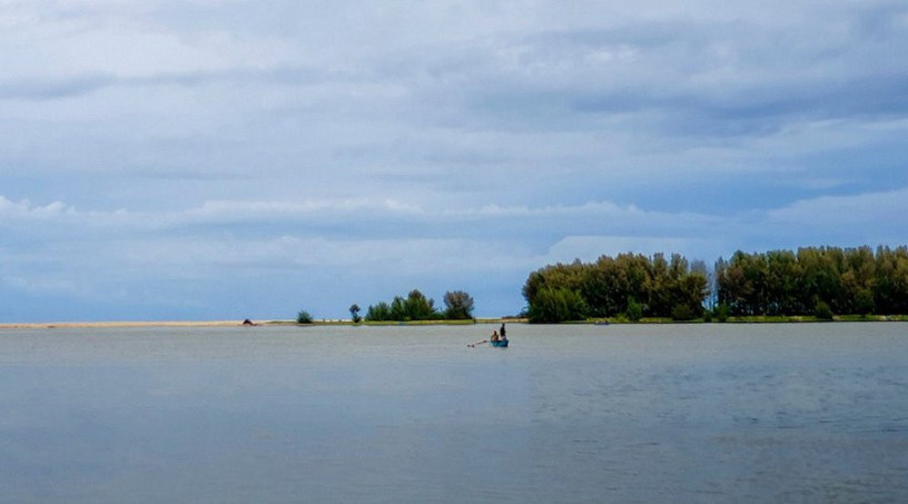 batticaloa-lagoon-a-natural-oasis-of-serenity-and-wildlife-in-batticaloa-big-2