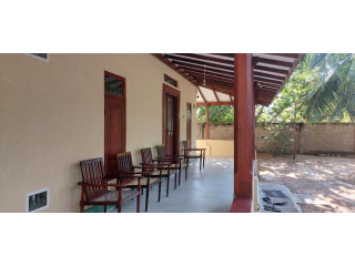 Nature Cabana: Tranquil 3-Bedroom Villa with Garden in Etalai, Puttalam