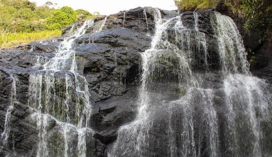 bakers-falls-a-stunning-waterfall-in-sri-lankas-horton-plains-big-4