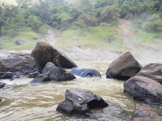 Dunhinda Falls, The Majestic Curtain of Sri Lanka