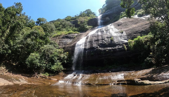 discovering-duwili-falls-a-majestic-waterfall-in-sri-lankas-wilderness-big-0