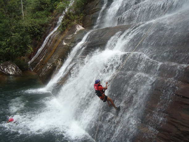 handun-ella-a-hidden-waterfall-gem-in-sri-lanka-big-2