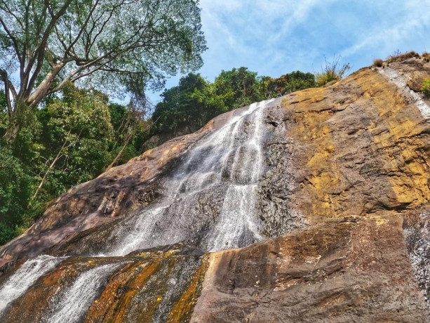 hunnas-falls-a-majestic-waterfall-in-sri-lankas-scenic-highlands-big-3