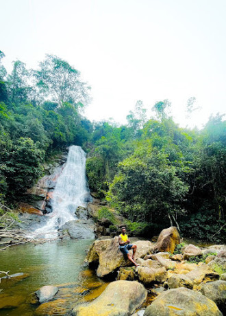 madanagiri-falls-a-hidden-waterfall-gem-in-sri-lanka-big-2