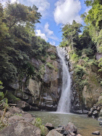 mahakandura-falls-a-hidden-waterfall-jewel-in-sri-lanka-big-1