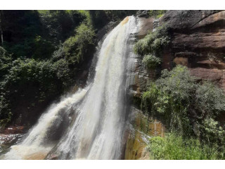 Manawela Falls: A Scenic Waterfall Retreat in Sri Lanka’s Highlands