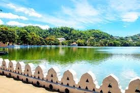 kandy-lake-a-serene-gem-next-to-the-temple-of-the-tooth-in-sri-lanka-big-1